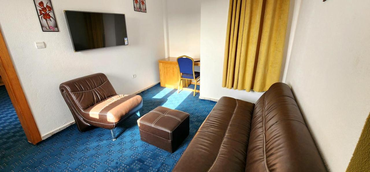 Hotel Le Bon Choix Nouadhibou Esterno foto